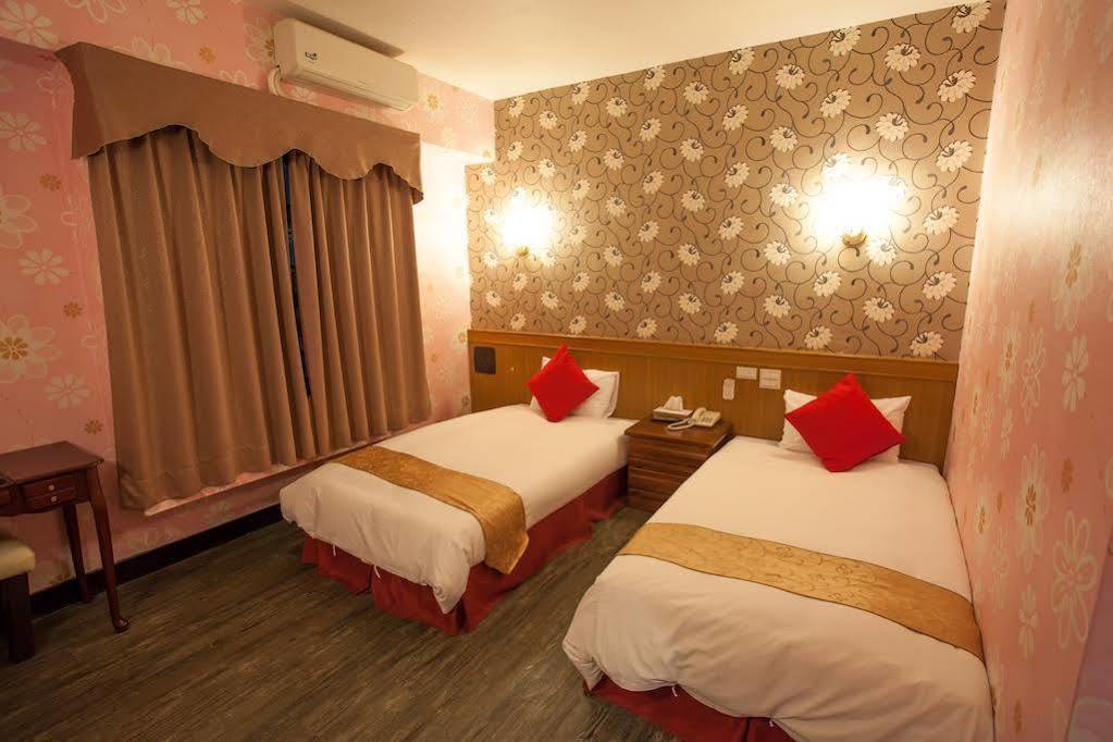 Chiayi Crown Hotel מראה חיצוני תמונה