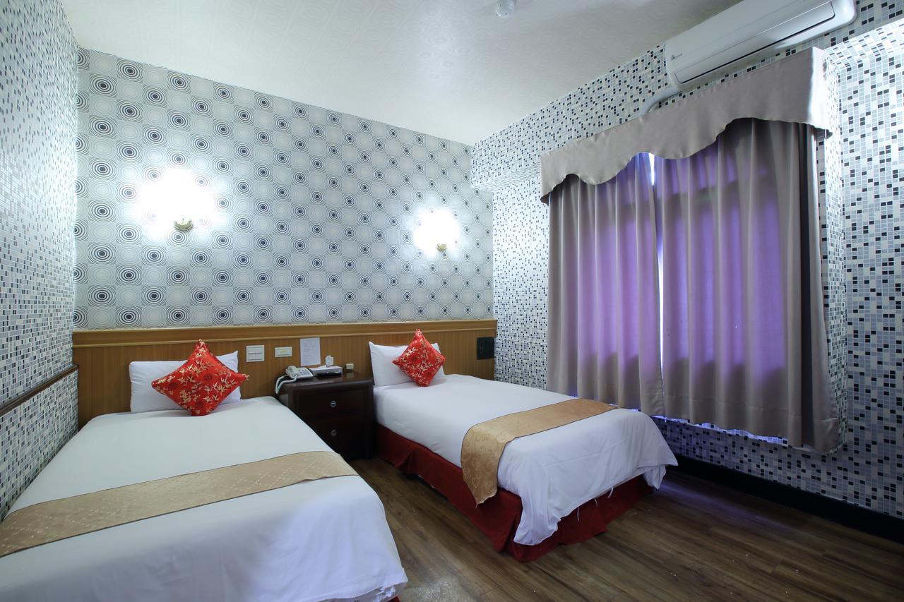 Chiayi Crown Hotel מראה חיצוני תמונה