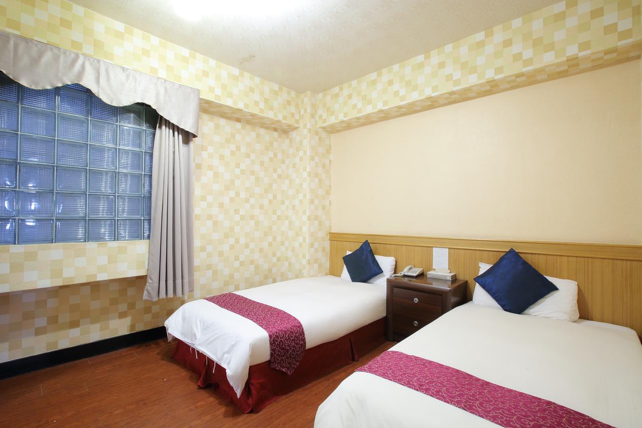 Chiayi Crown Hotel מראה חיצוני תמונה