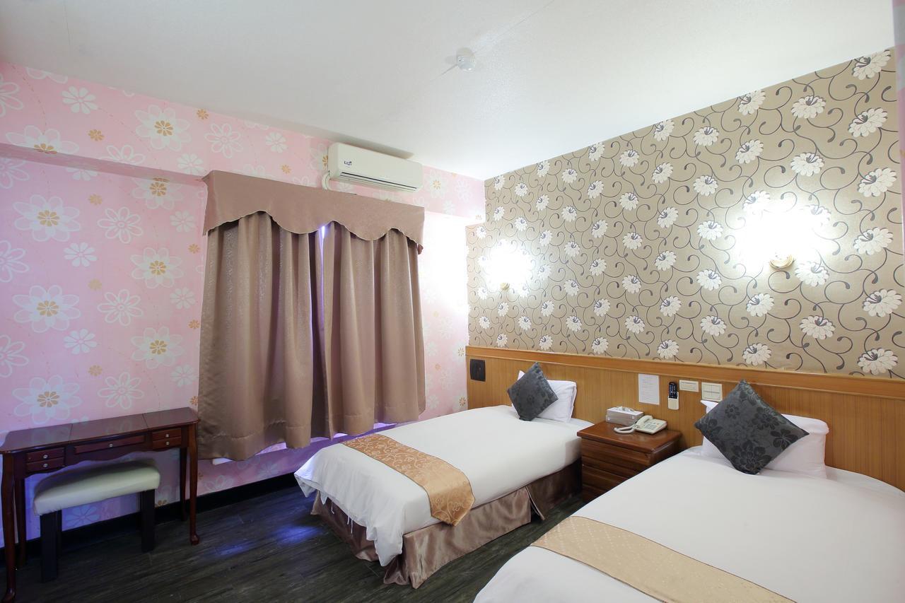 Chiayi Crown Hotel מראה חיצוני תמונה