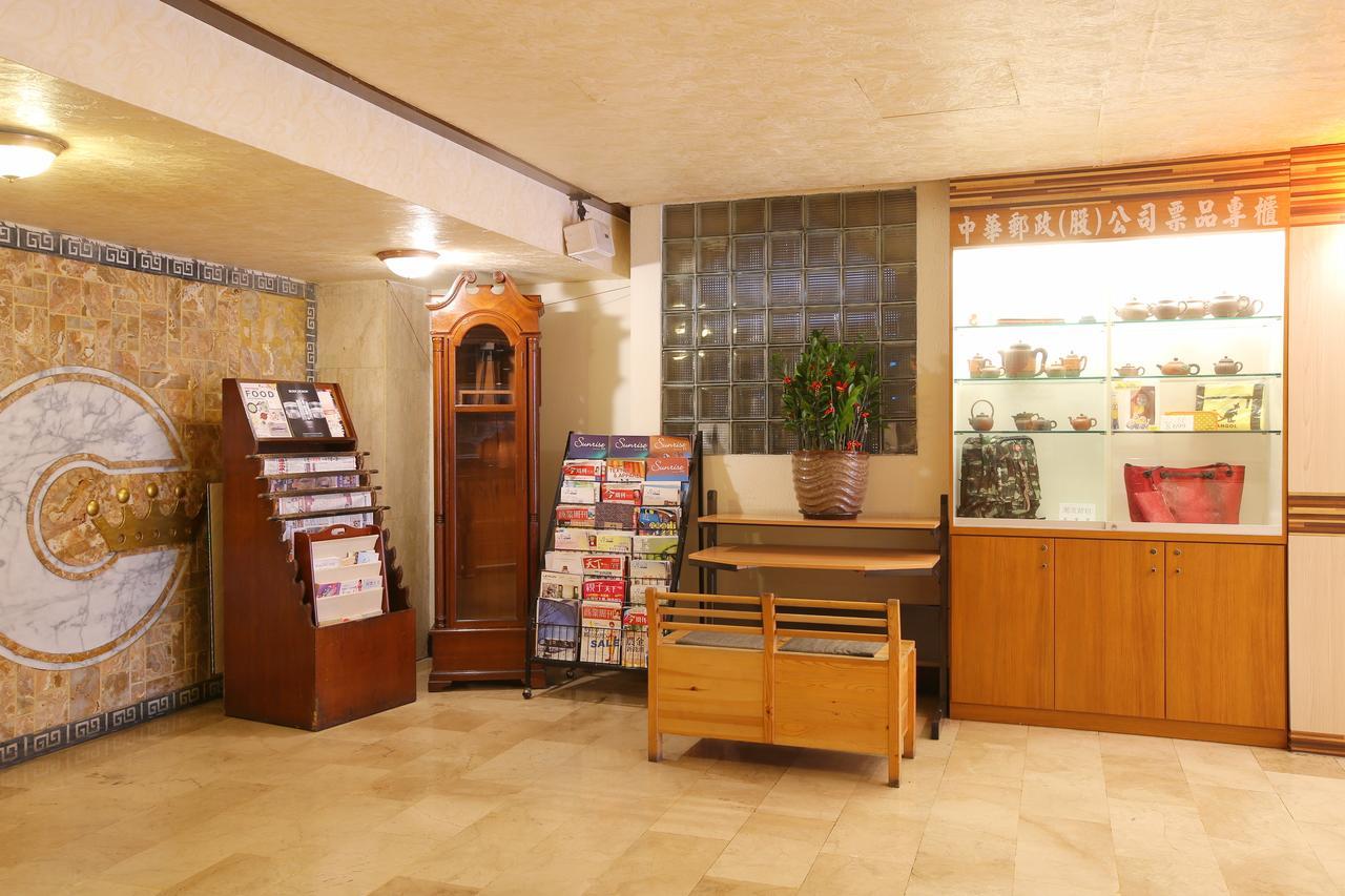 Chiayi Crown Hotel מראה חיצוני תמונה