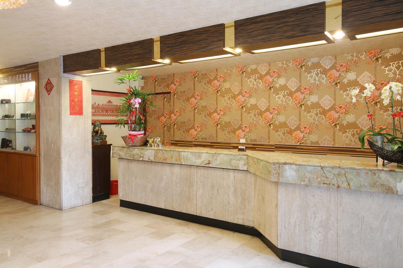 Chiayi Crown Hotel מראה חיצוני תמונה