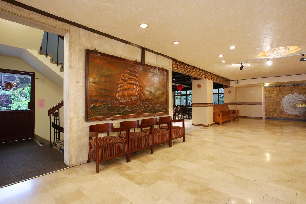 Chiayi Crown Hotel מראה חיצוני תמונה