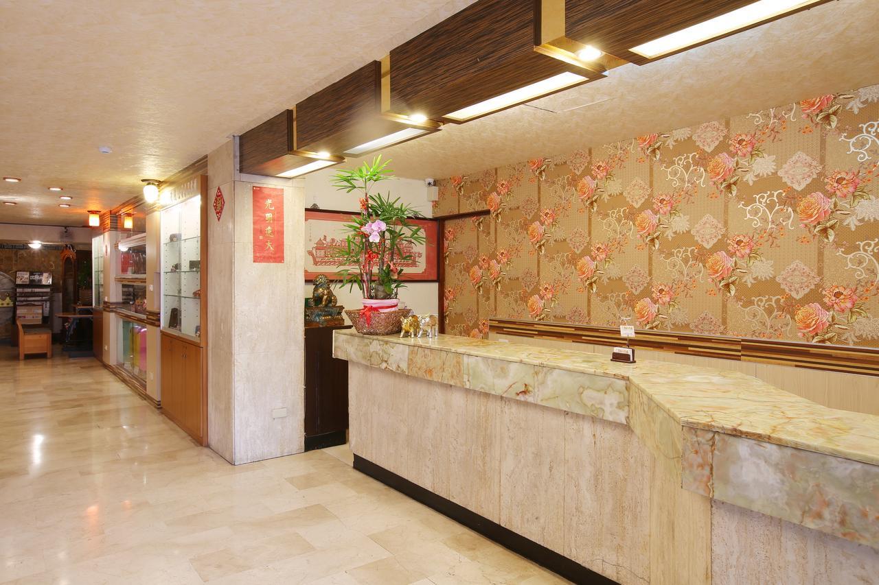 Chiayi Crown Hotel מראה חיצוני תמונה